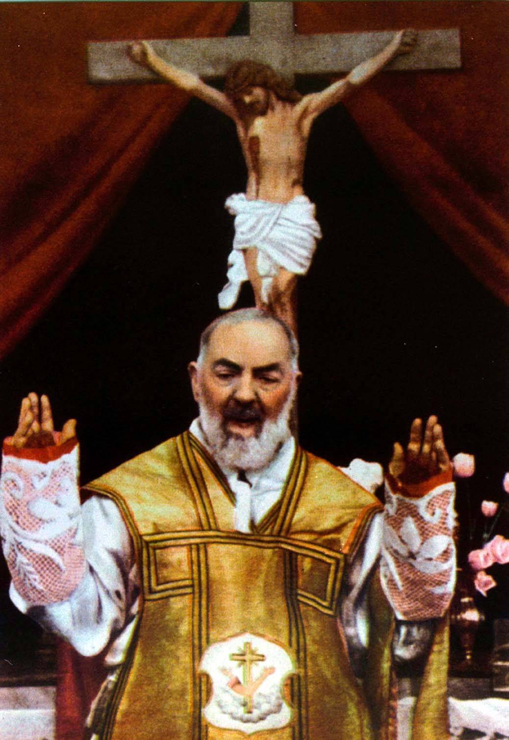 Conte prega Padre Pio: "Aiutami e aiutali Tu altrimenti torno a casa"