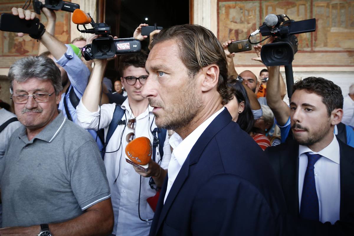 Totti: "Calciatori come bestie. Spalletti spinse per il mio ritiro"