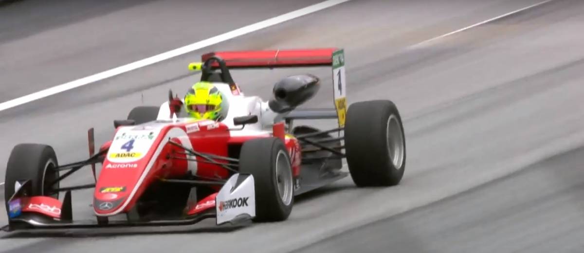 F3: Mick Schumacher centra la doppietta in Austria, Ticktum ritirato