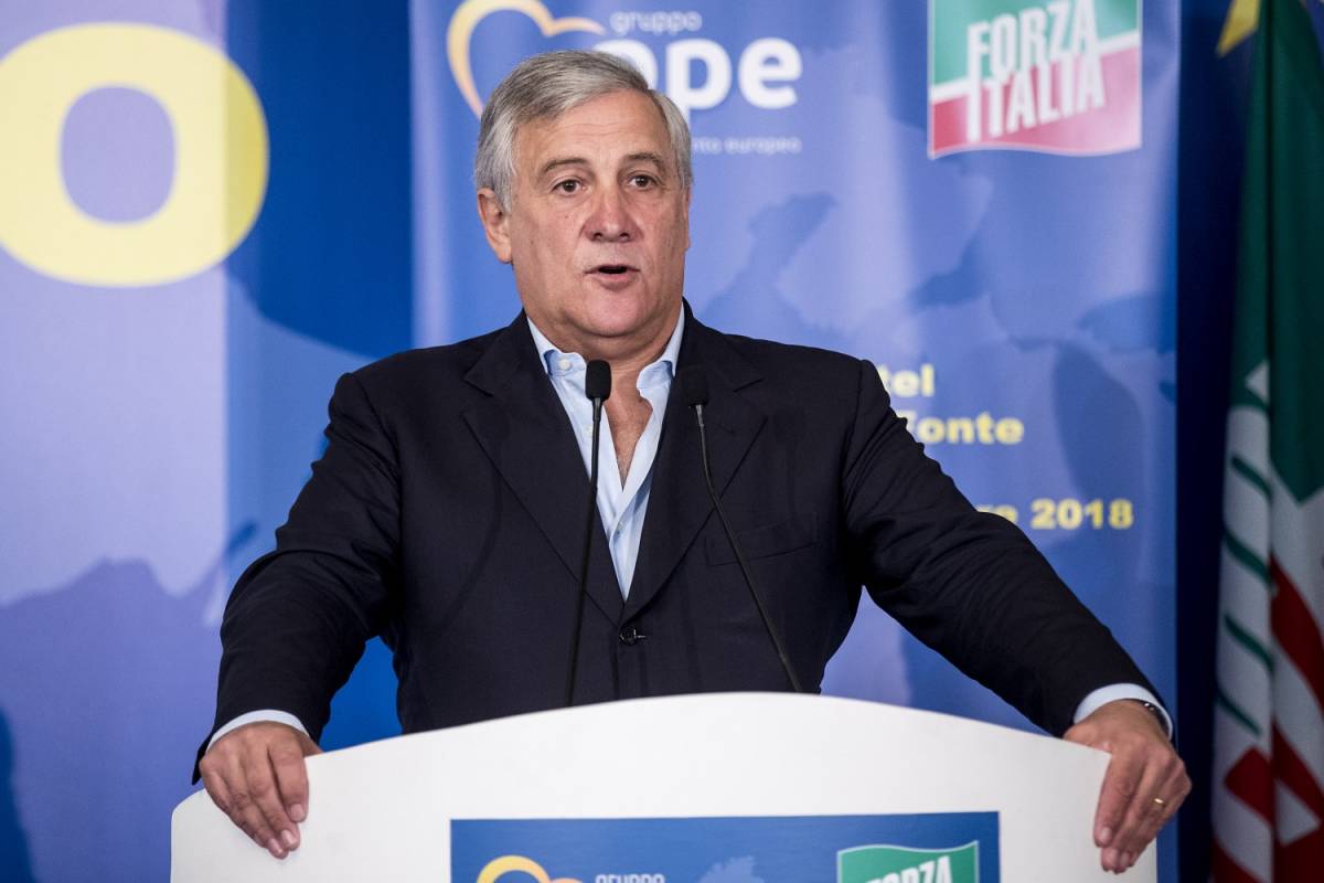 Antonio Tajani: "Opposizione durissima. Si rischia la recessione"