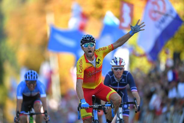 Ciclismo: Alejandro Valverde è campione del mondo, quinto Moscon
