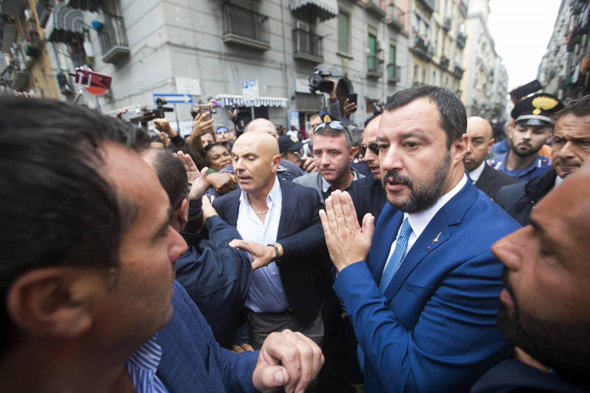 Camorra, Salvini: "Togliere patria potestà a chi alleva criminali"