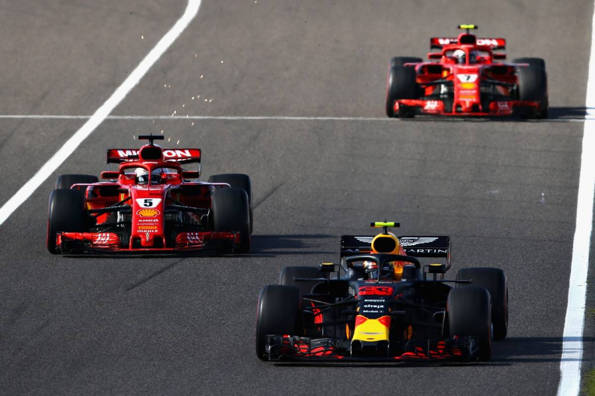 Gp del Giappone, Vettel si scontra con Verstappen: addio al Mondiale
