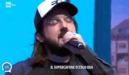 "Salvini, il Super cafone". Piotta cambia la canzone per prendere in giro il ministro. Lui: "Orecchiabile!"