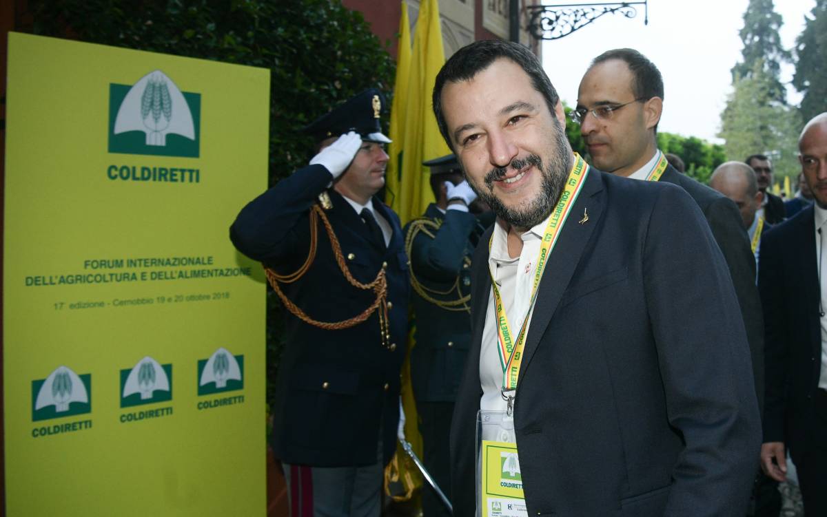 Spread, Salvini avverte: "Difenderemo le banche ​costi quel che costi"