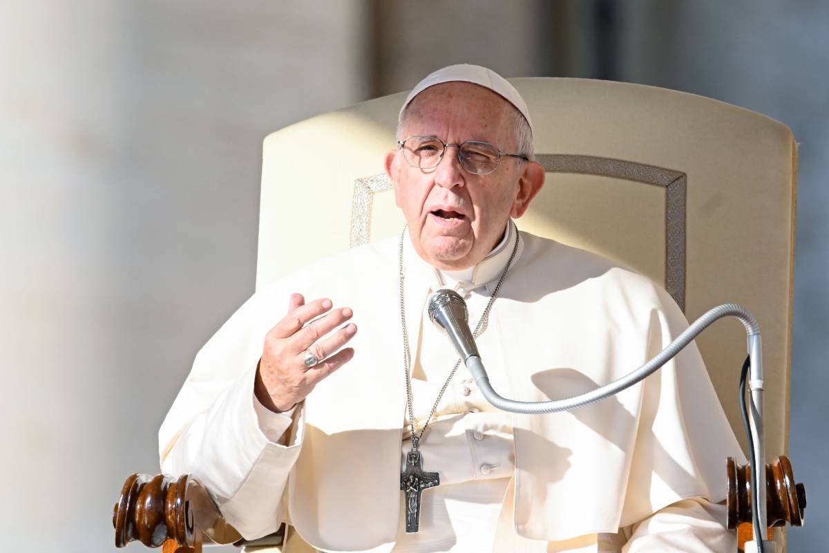 Papa Francesco: "L'Europa è nata dai migranti, chiudere le porte è suicida"