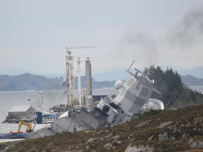 Scontro navale in Norvegia: fregata contro petroliera in un fiordo