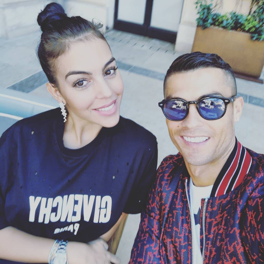 Cristiano Ronaldo, relax a Londra con Georgina: suite da 10.000 euro a notte