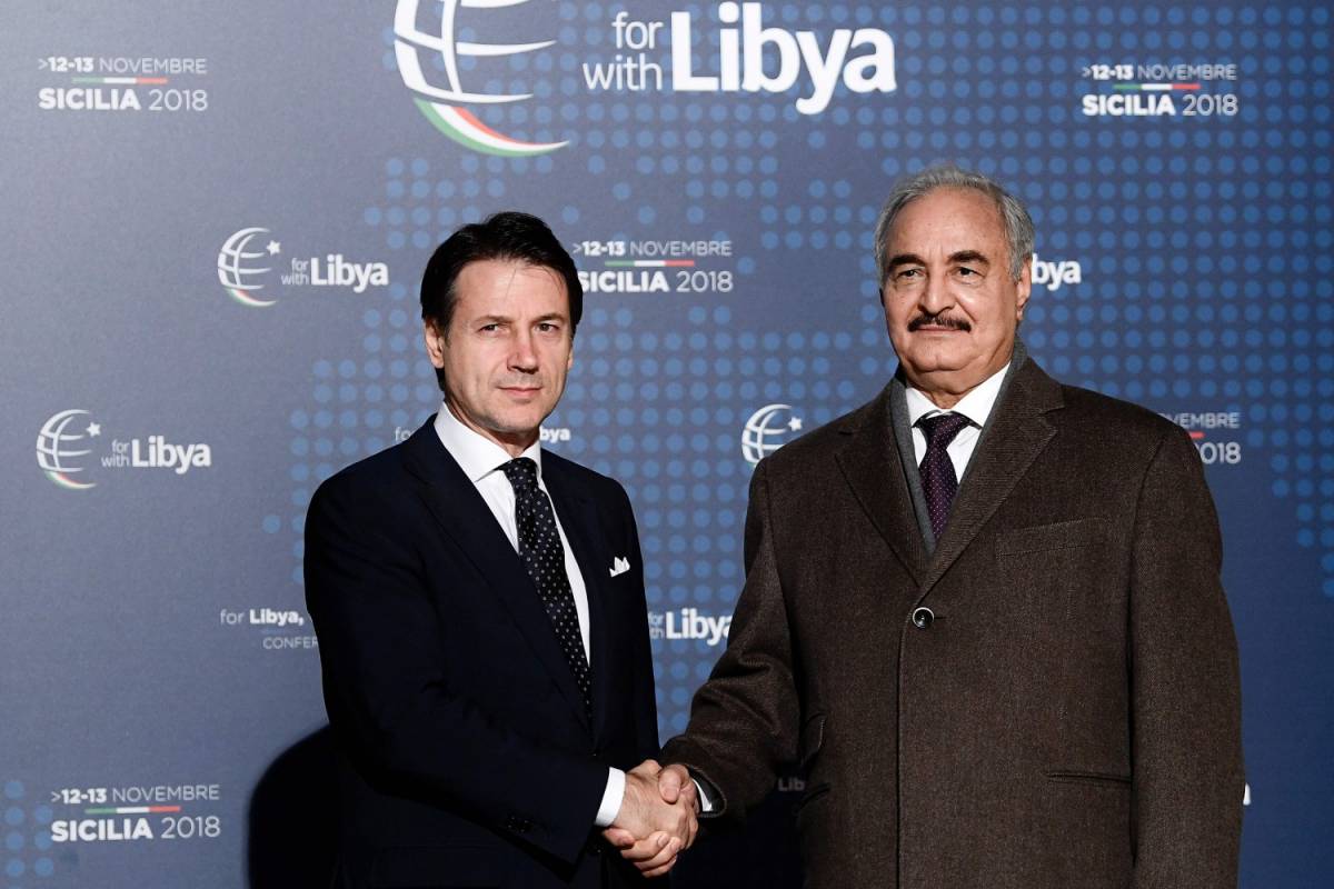 Arriva Haftar la primadonna. Partono i colloqui sulla Libia