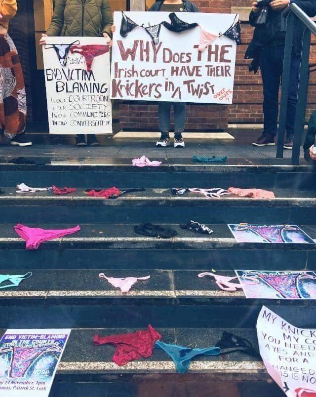 "Biancheria troppo sexy": lo stupratore è assolto e in Irlanda è protesta
