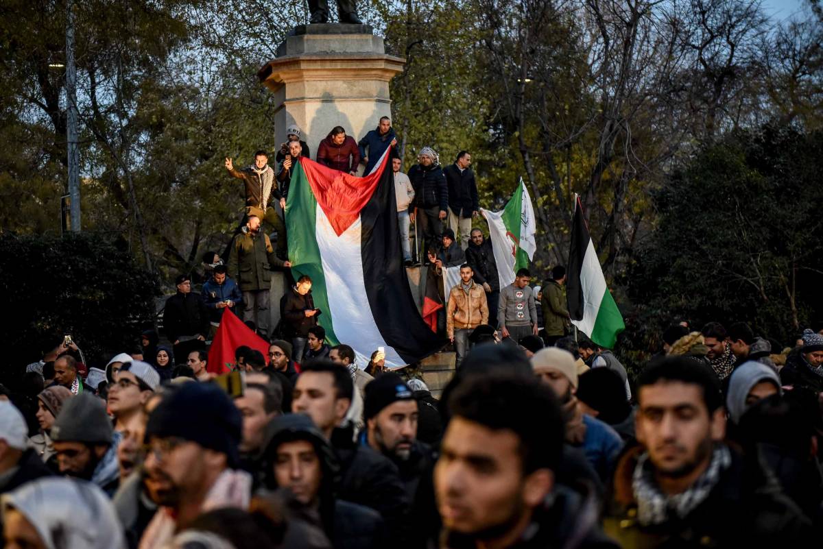 Sala condanna il sit-in dell'odio: "Milano mai contro Israele"