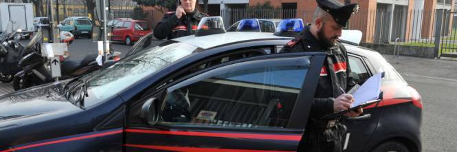 Propone cocaina ad agenti in borghese, arrestato 64enne romano