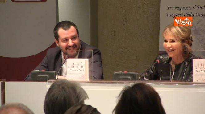 Salvini alla Gruber: "Se sono single non lo vengo a dire a te"