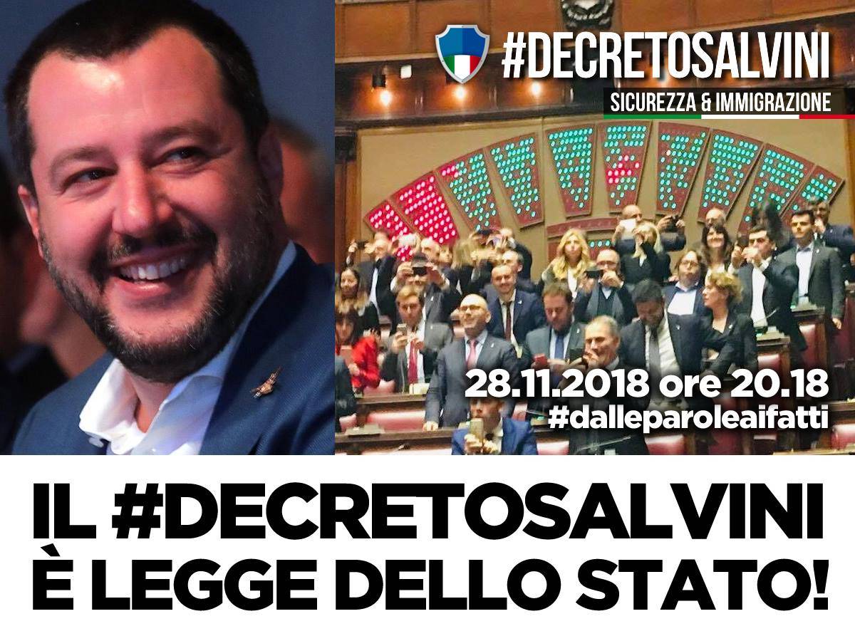 La rivoluzione della Lega: Salvini adotta il Tricolore ​come logo