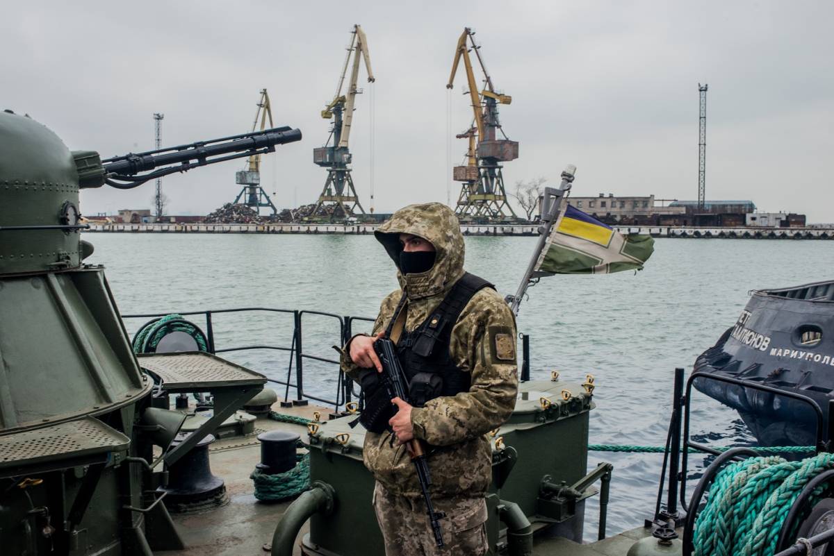 Kiev: Mosca ci blocca i porti. E chiede lo stop del Bosforo