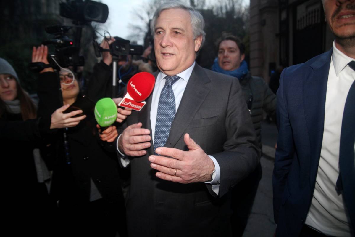 Tajani: "La manovra è già fallita con la resa a Moscovici"