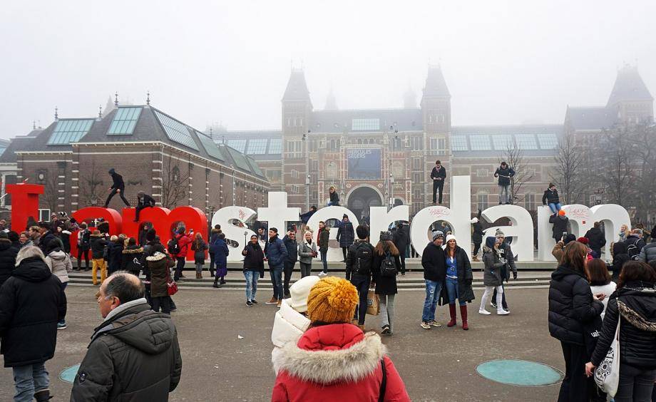 "I amsterdam", rimossa la popolare scritta dal cuore della capitale olandese