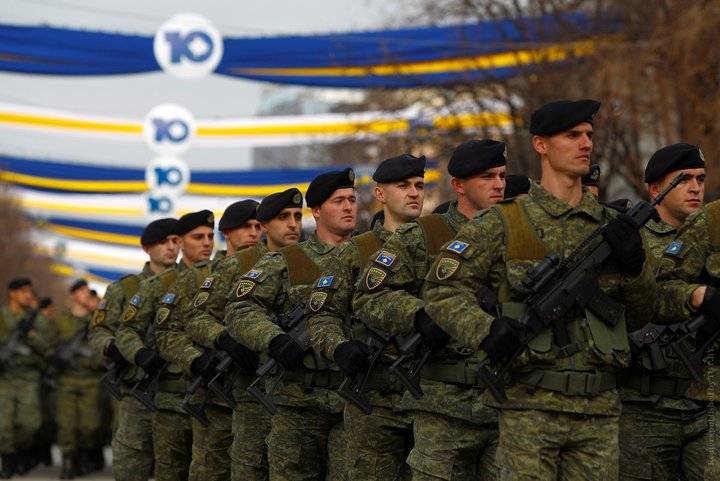 La Serbia minaccia l'intervento militare se il Kosovo dovesse dotarsi di un esercito