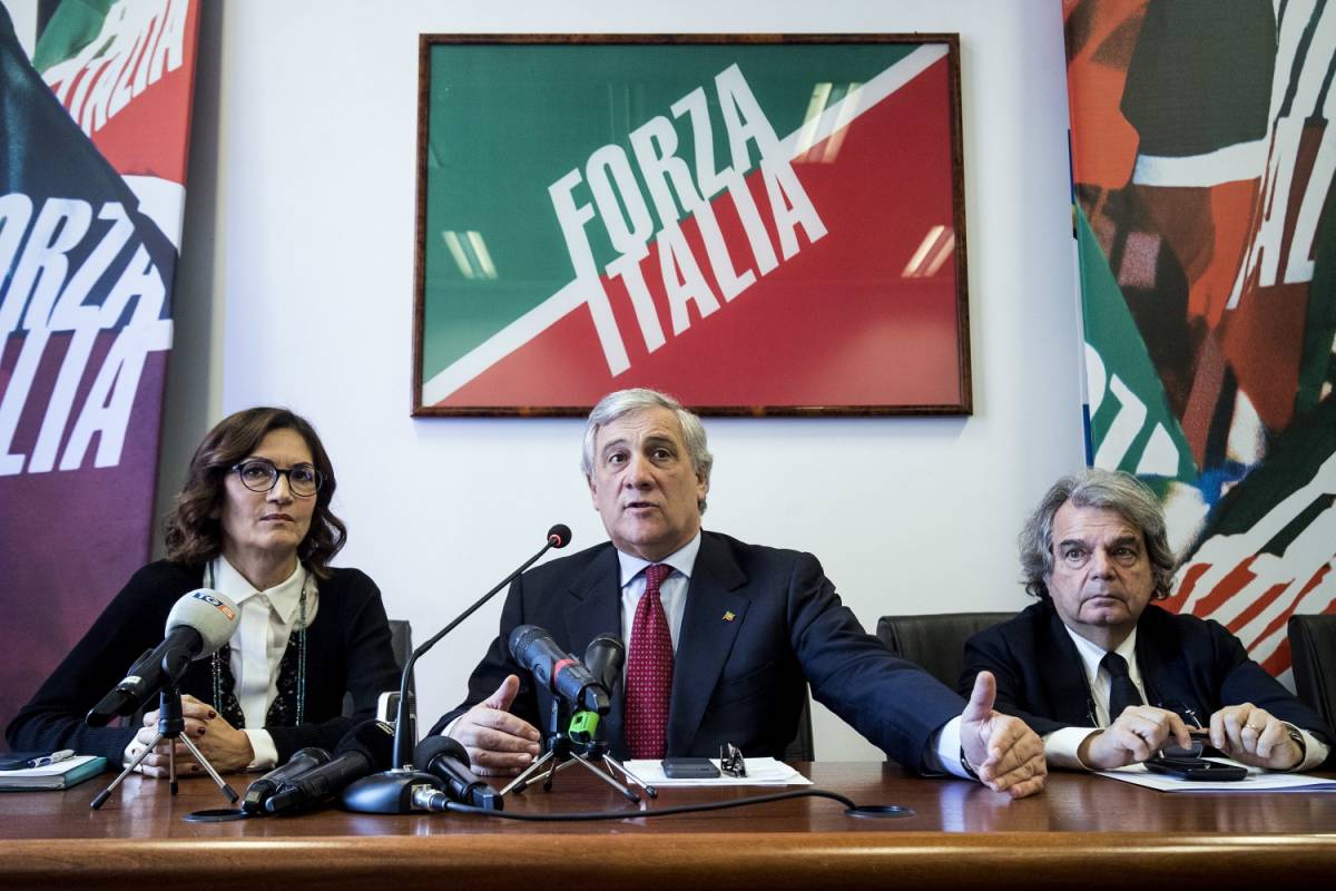Manovra, Tajani avverte: "Italia rischia la Serie C"