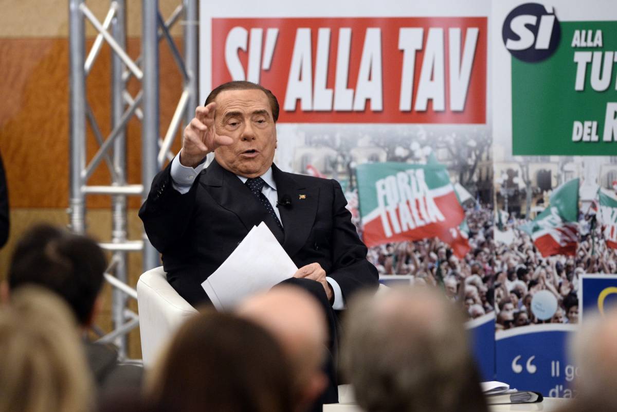 Berlusconi: "Io alle Europee. E con noi Salvini premier"