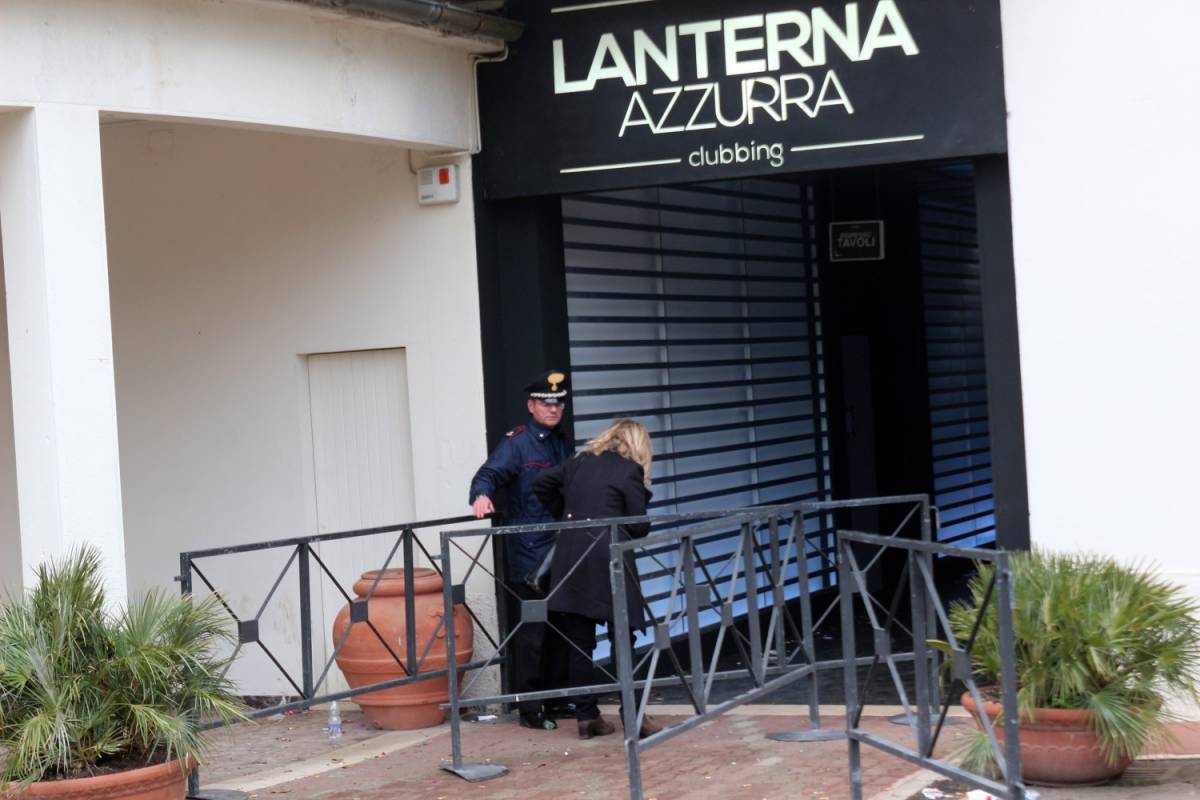 Ancona, identificato minorenne "Ha spruzzato lo spray nel locale"