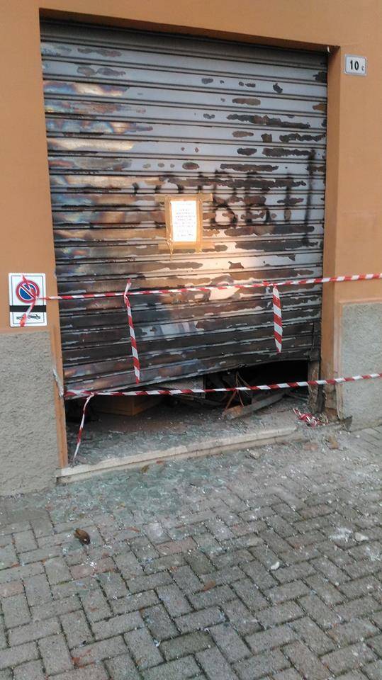 Bomba carta contro la sede di Forza Nuova a Bologna