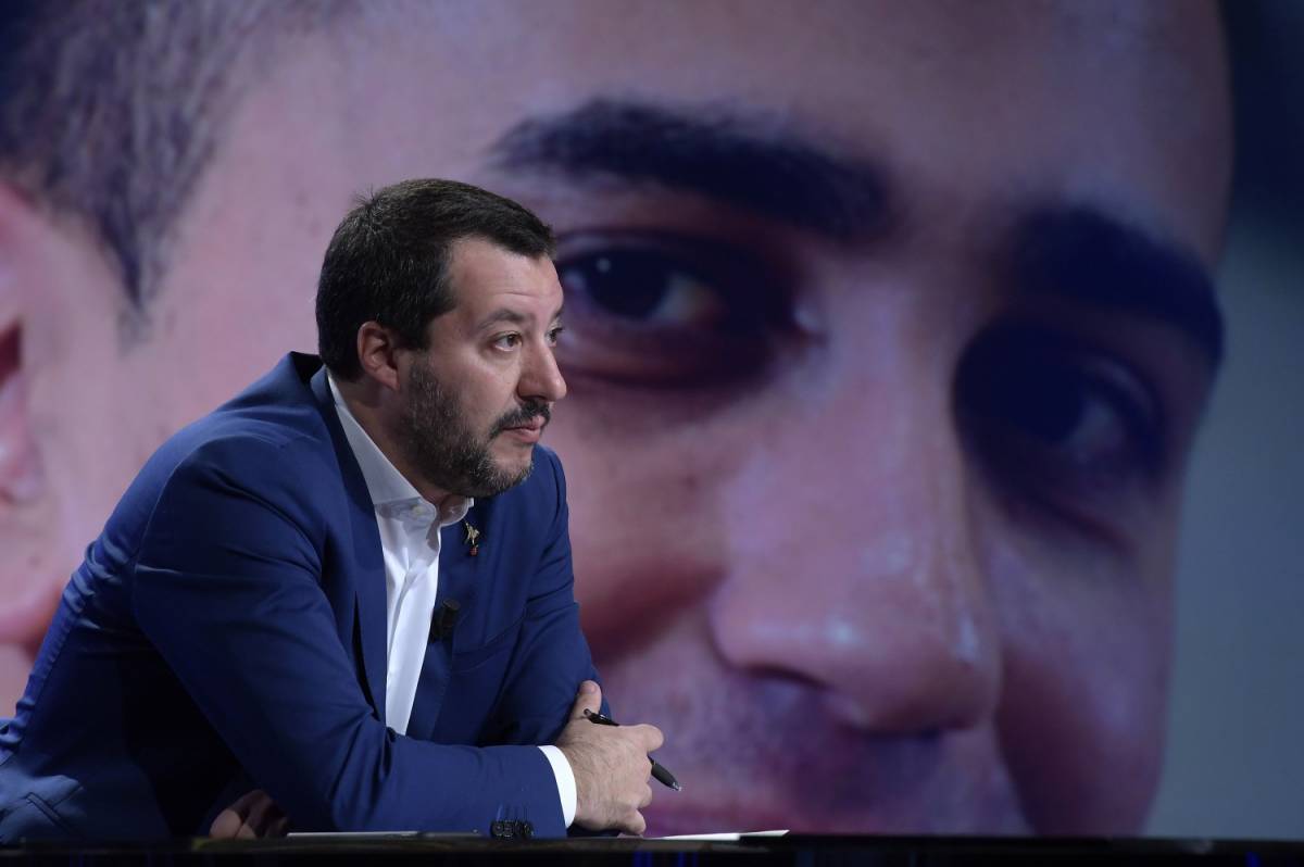 "I tuoi figli si vergogneranno": Open Arms insulta Salvini