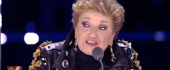 X Factor, Mara Maionchi esalta Anastasio. Poi la parolaccia in diretta
