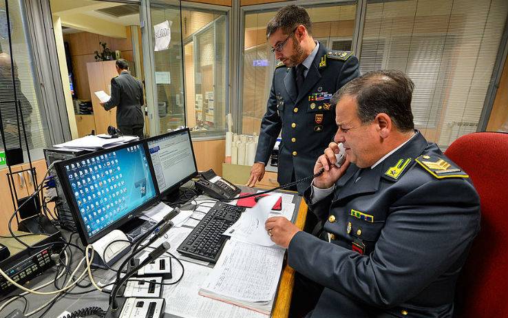 Modena, stranieri truffano Inps: 30mila euro di assegni non spettanti