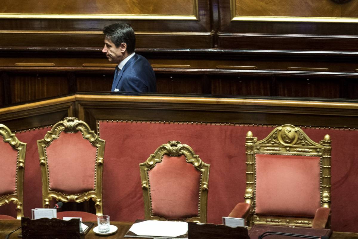 Manovra, è il caos al Senato: arriva in Aula senza mandato