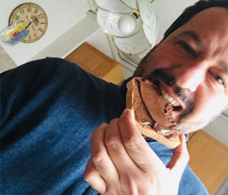 Salvini scivola sulla Nutella "Se fanno così duro 30 anni"