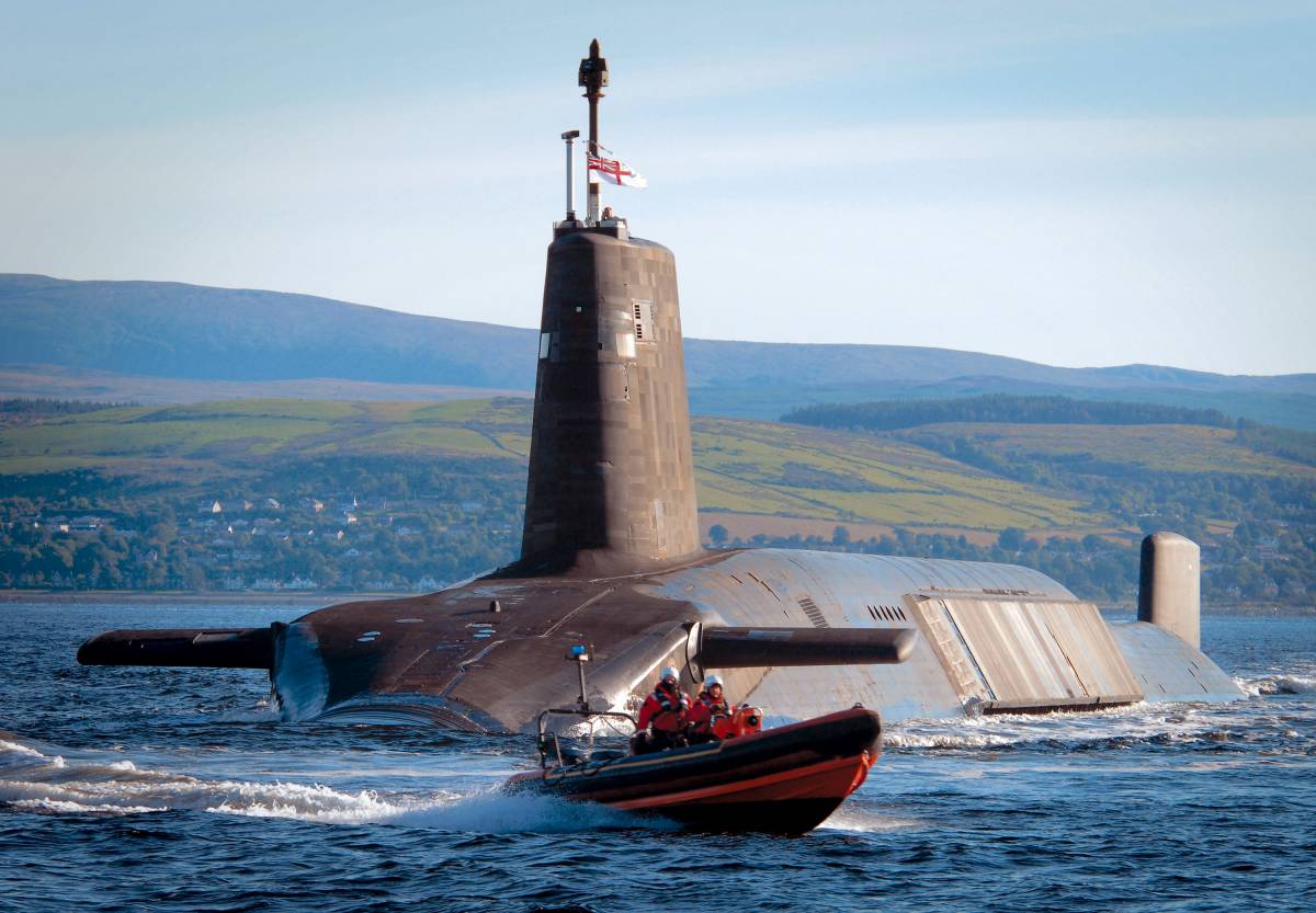 Royal Navy, sottomarino balistico rientra con danni inusuali