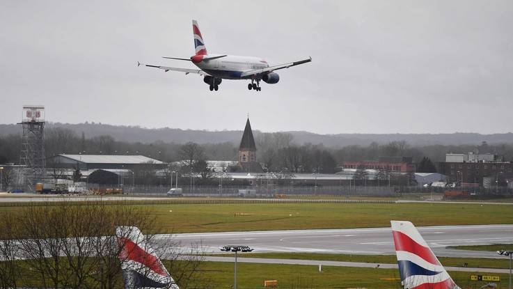 Avvistato un drone: sospesi i voli a Heathrow