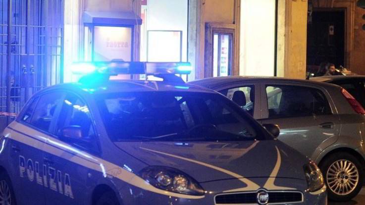 Torino, nigeriani ubriachi scatenano il caos: arrestati