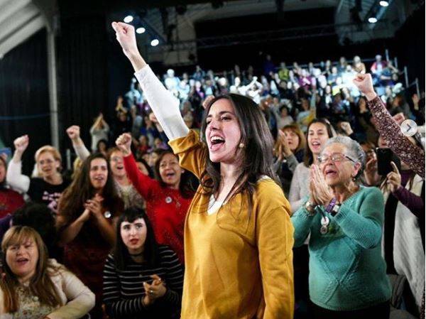 Il leader di Podemos va in paternità: "Mascolinità femminista"