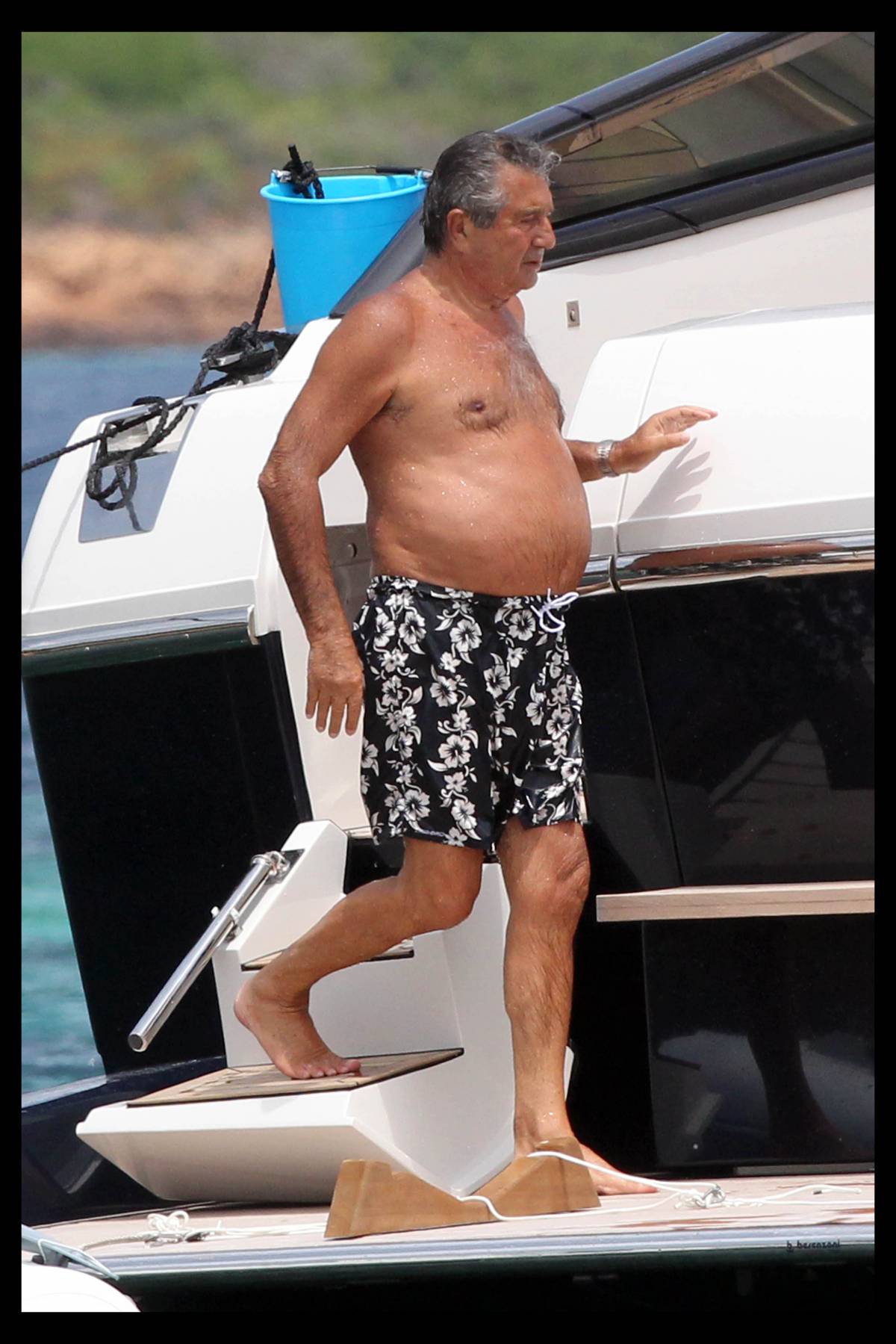 De Benedetti Si Scorda Di Dichiarare Lo Yacht Rischio Multa Milionaria Ilgiornale It