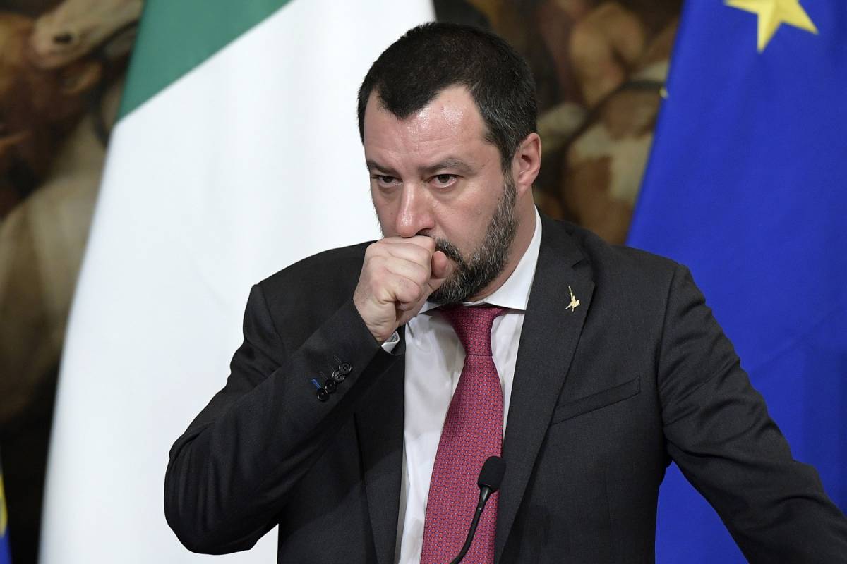 Salvini e la strategia anti Ong: "Cuori aperti, ma porti chiusi"