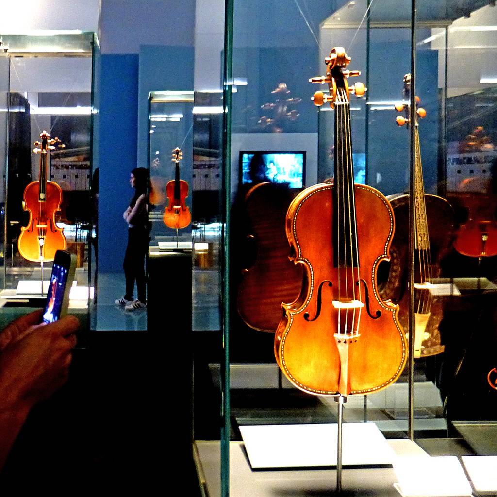 A Cremona regna il silenzio: parlano solo gli Stradivari