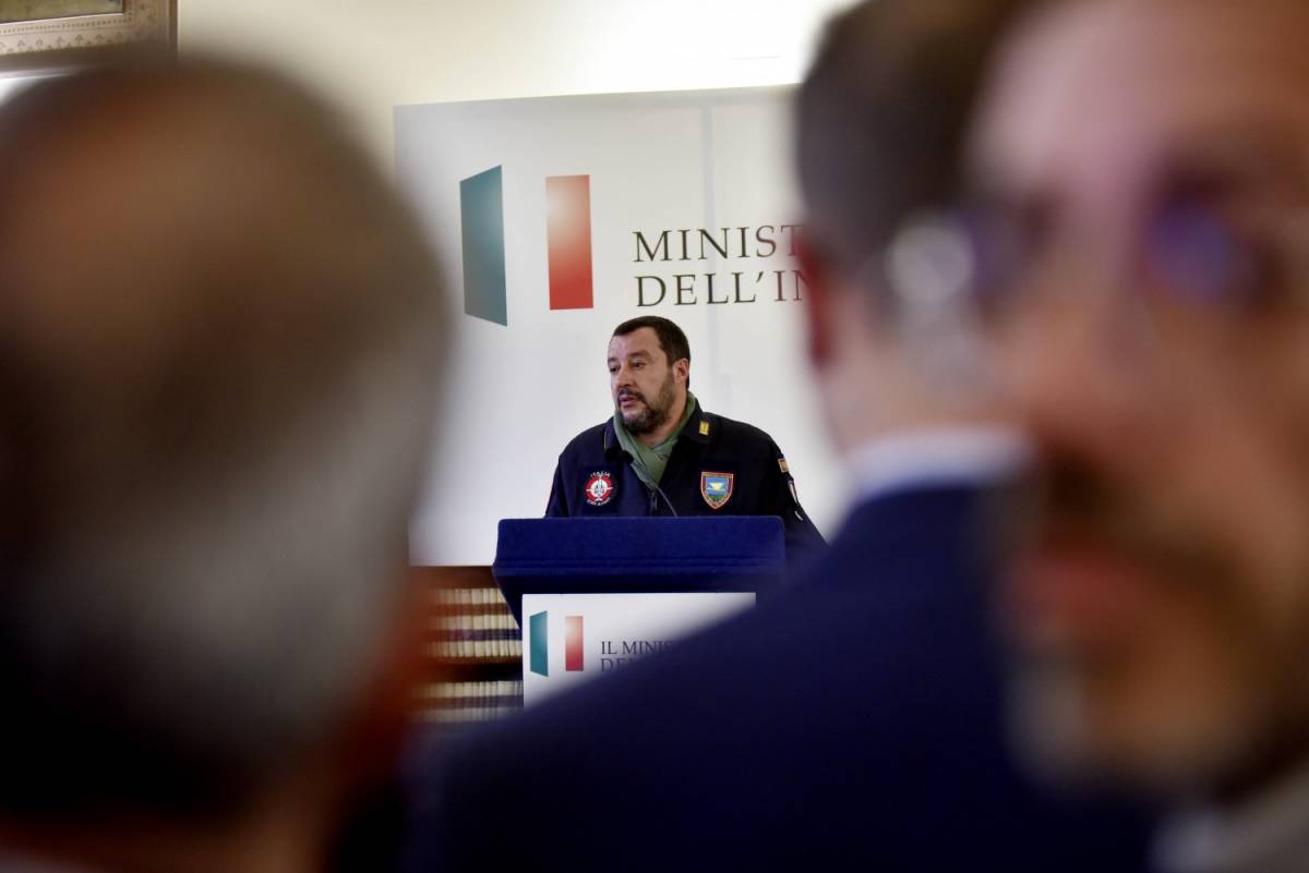 "Ora sparate a Salvini". Quella minaccia choc contro il ministro