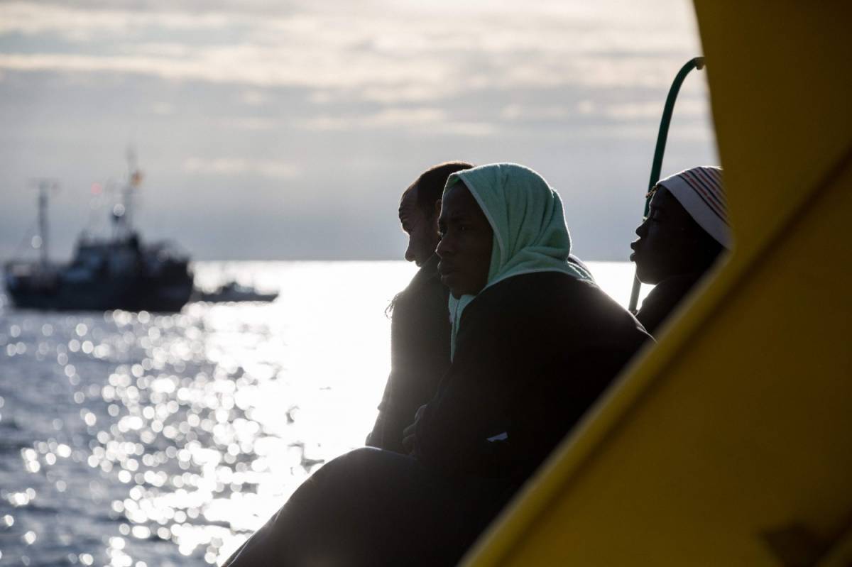 I giallorossi riaprono i porti: Italia ancora campo profughi