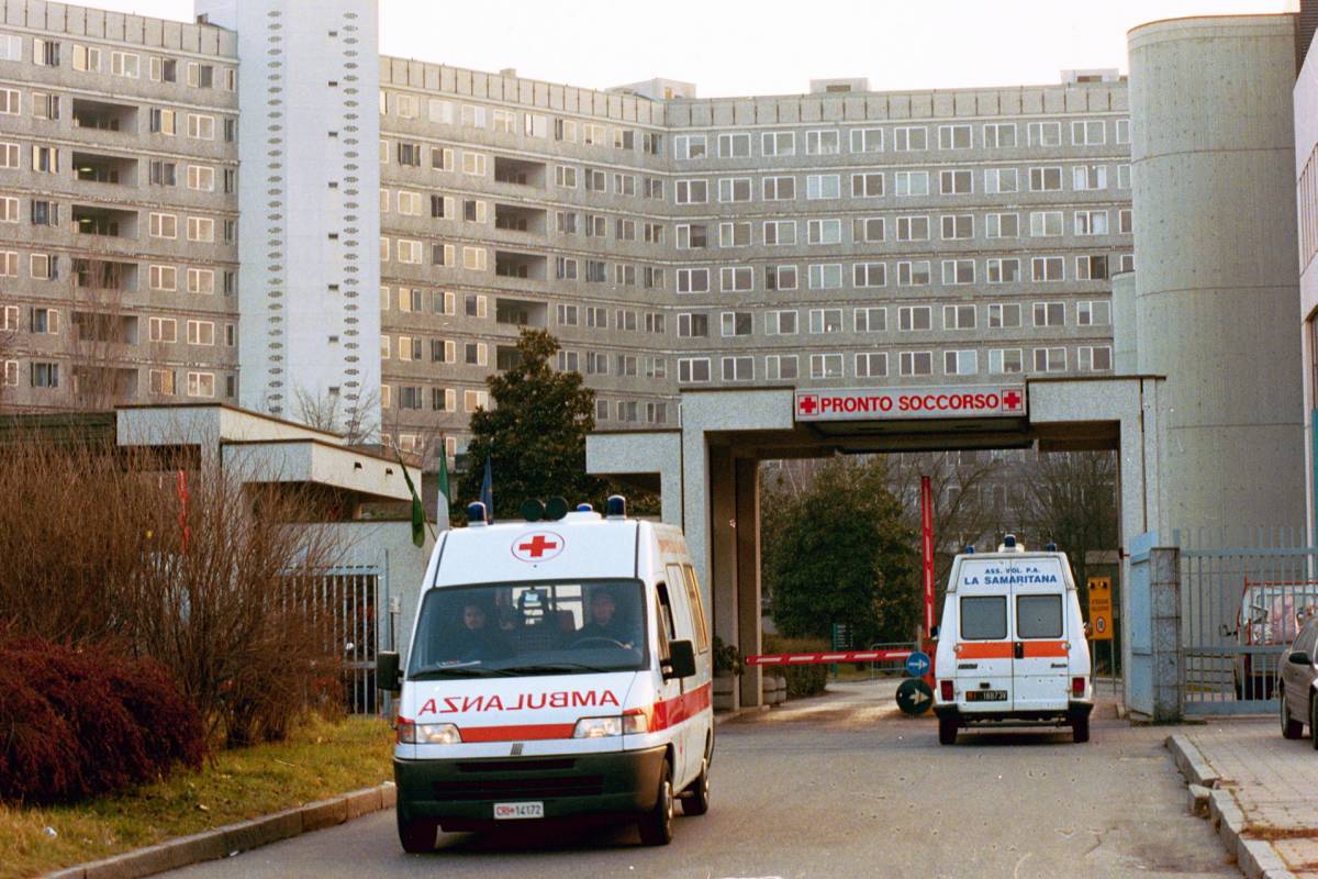 "Vietato morire di notte". Camere mortuarie chiuse dalle 20 alle 8 del mattino all'ospedale San Carlo di Milano
