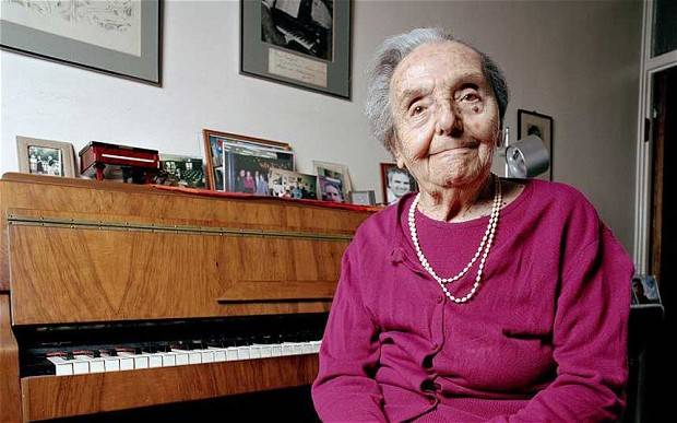 La storia di Alice morta a 111 anni, "Salvi dal lager grazie al piano"