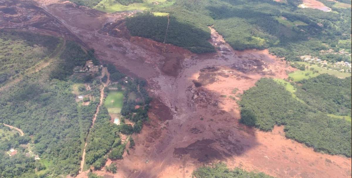 Brasile, crolla una diga: 200 dispersi a Belo Horizonte