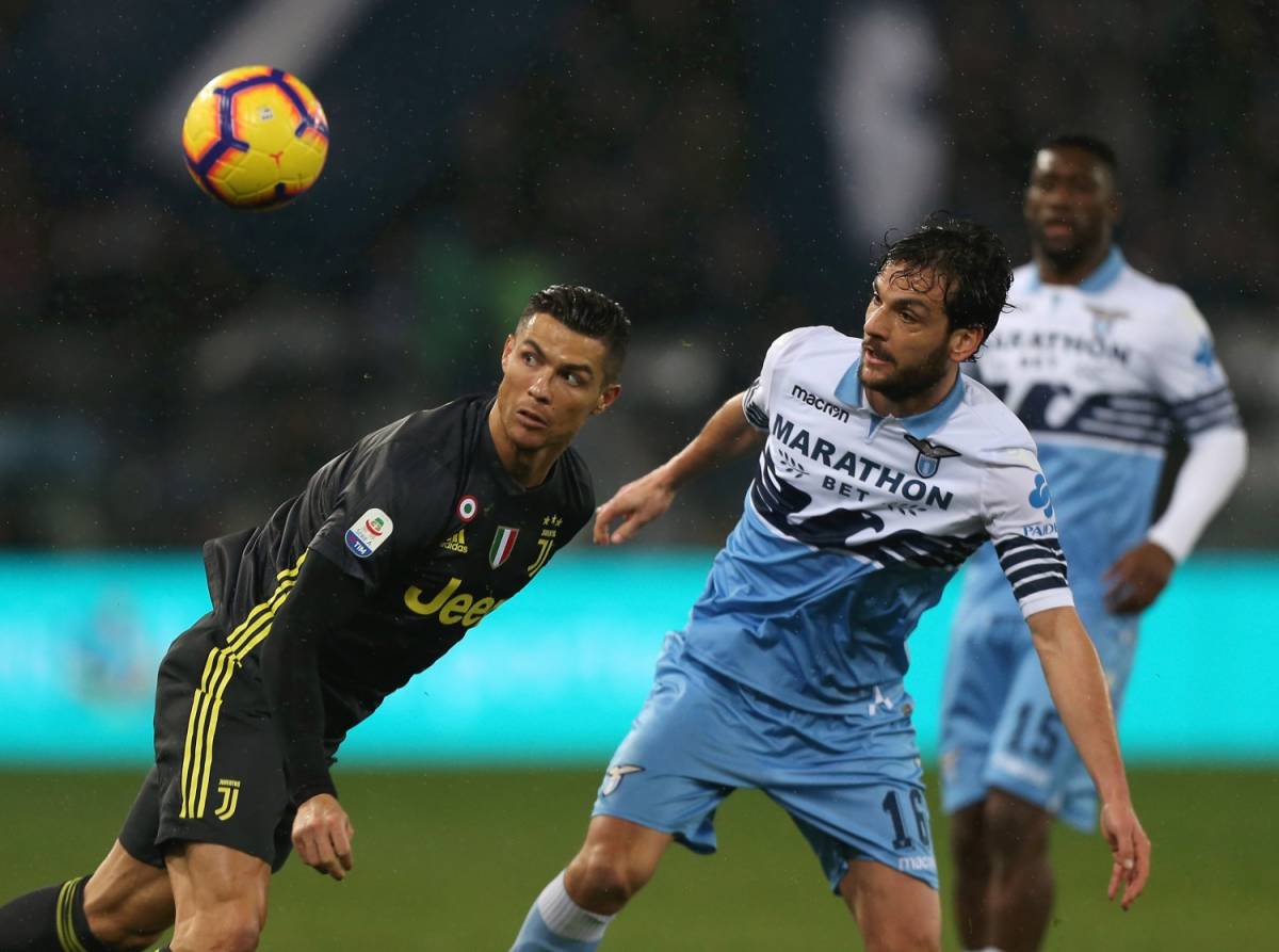 La Juventus gioca male ma vince in rimonta: Lazio ko 2-1 all'Olimpico