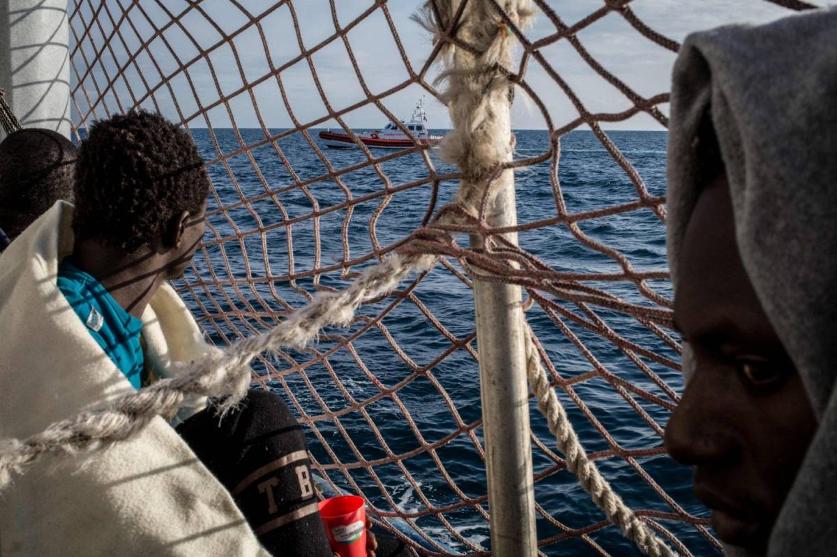 Sea Watch, l'Olanda fa la voce grossa: "Non accogliamo i migranti"