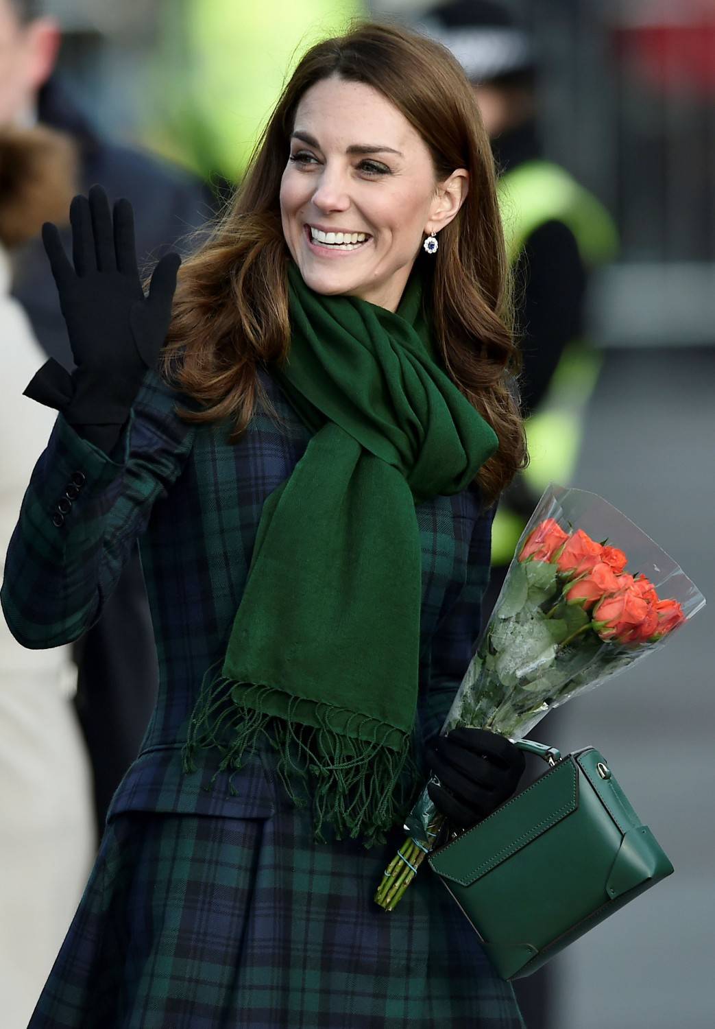 Kate Middleton: bimba infrange il protocollo e le accarezza i capelli