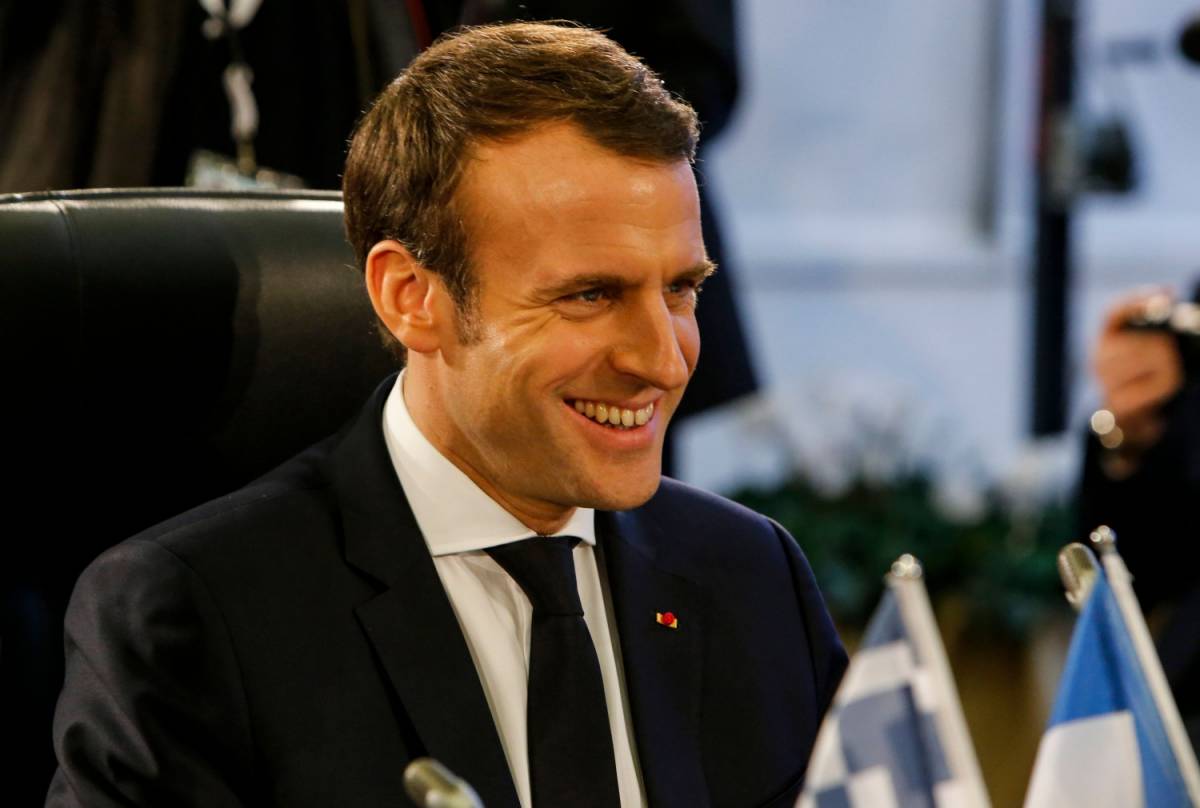 Macron pensa a un referendum per disinnescare i gilet gialli