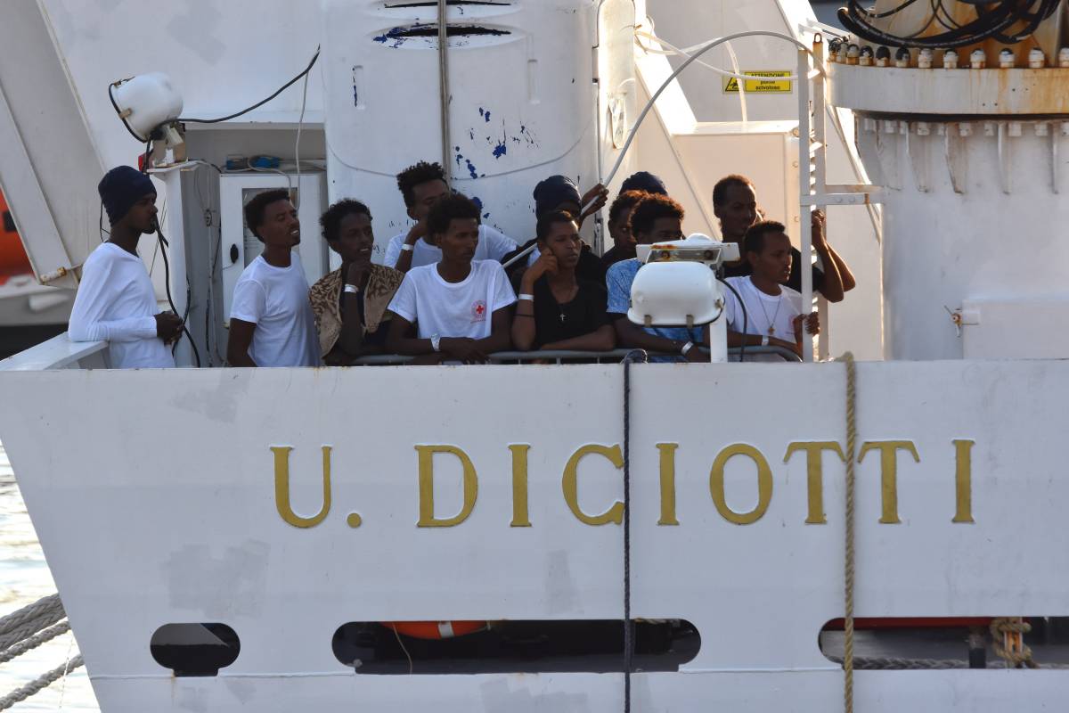 "Scelta non sindacabile". Quando i pm di Catania chiesero l'archiviazione per lo stop alla "Diciotti"