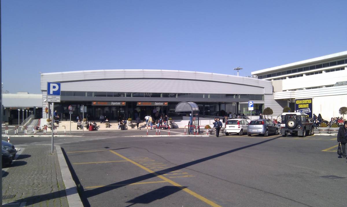 Trovati ordigni bellici: chiuso l'aeroporto di Ciampino