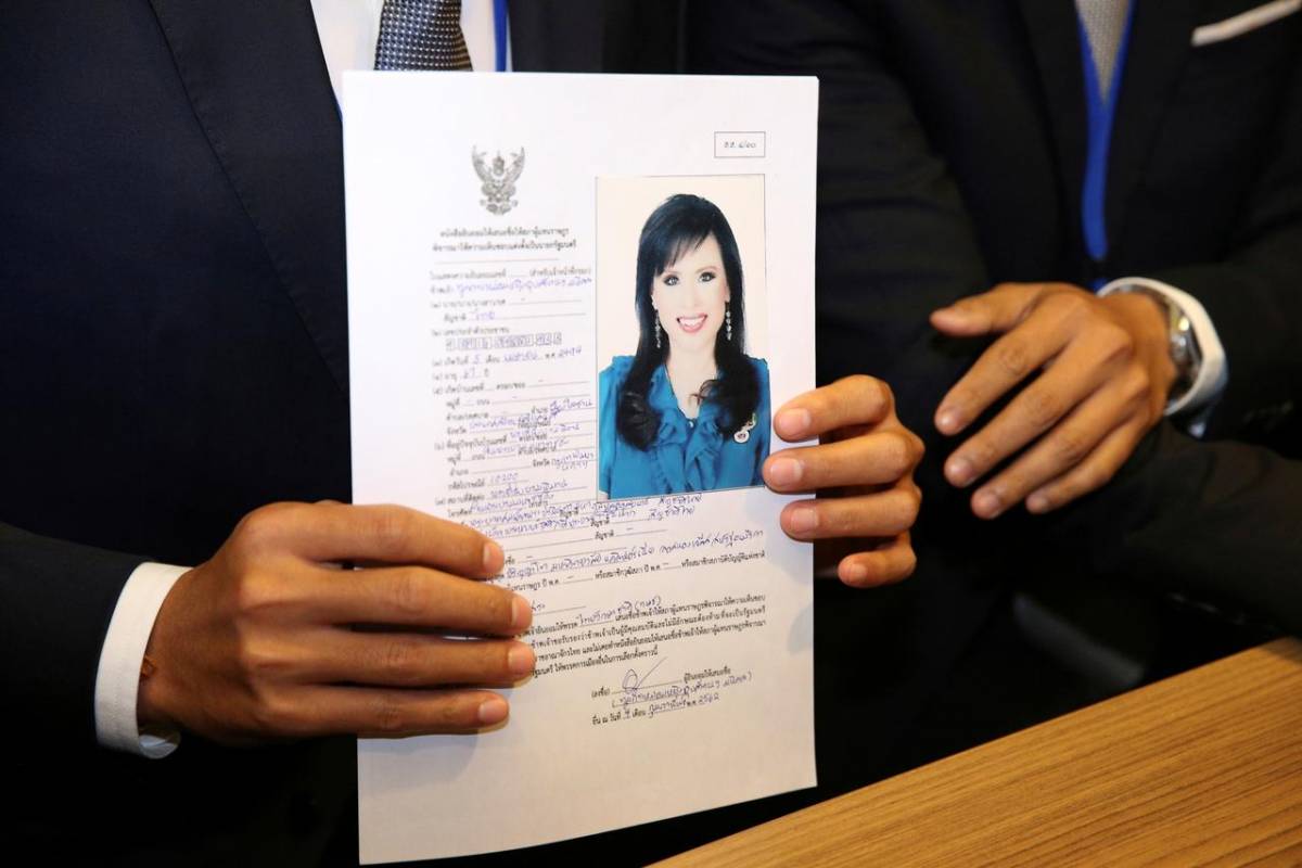 Elezioni in Thailandia, la ​sorella del re si candida a Premier
